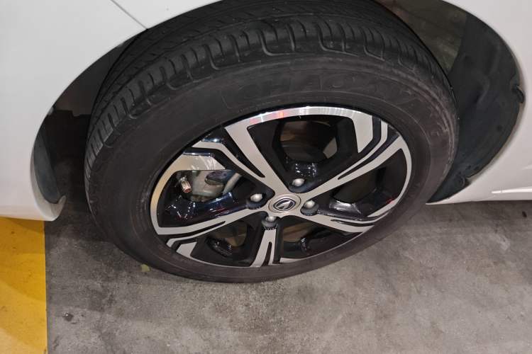Used CHANGAN OSHAN Benni E-Star 2020 Xinyue Edition Lithium Iron Phosphate (31.95 kWh) Left Front Wheel Hub