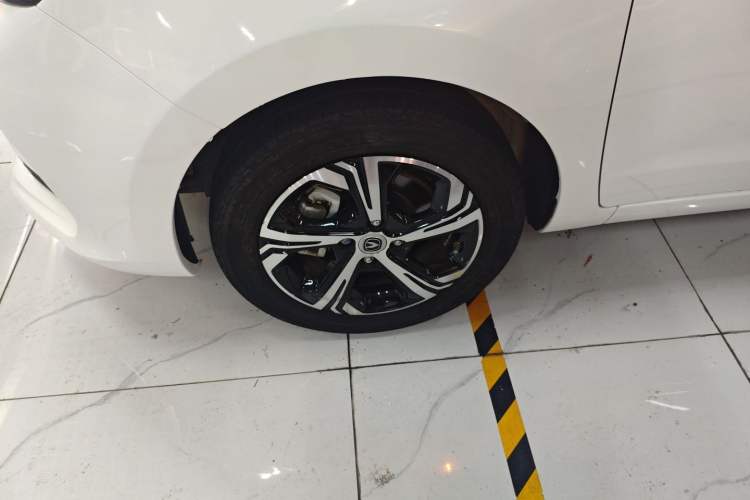 Used CHANGAN OSHAN Benni E-Star 2020 Heart Edition Lithium Iron Phosphate (31.95 kWh) Left Front Wheel Hub