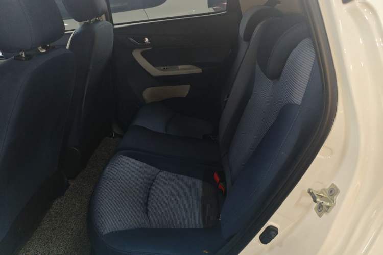 Used CHANGAN OSHAN Benni E-Star 2020 Heart Edition Lithium Iron Phosphate (31.95 kWh) Left Rear Seat