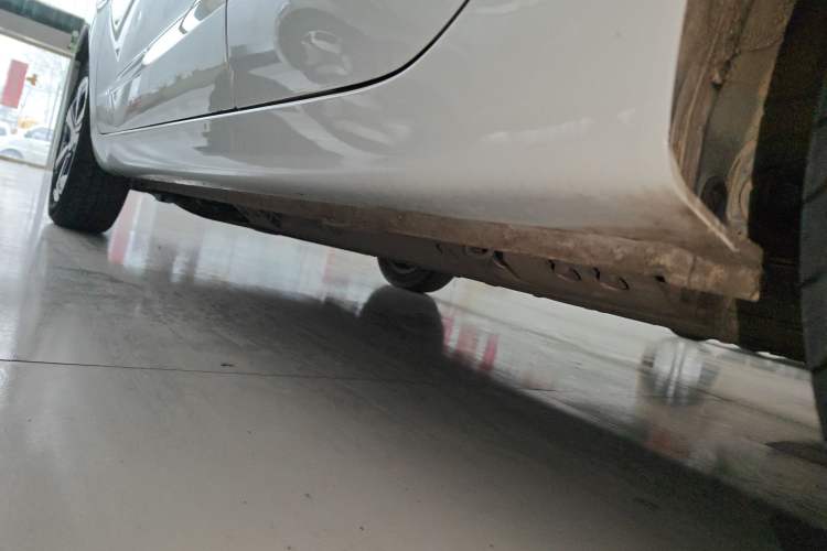 Used CHANGAN OSHAN Benni E-Star 2020 Heart Edition Lithium Iron Phosphate (31.18 kWh) Left Side Sill