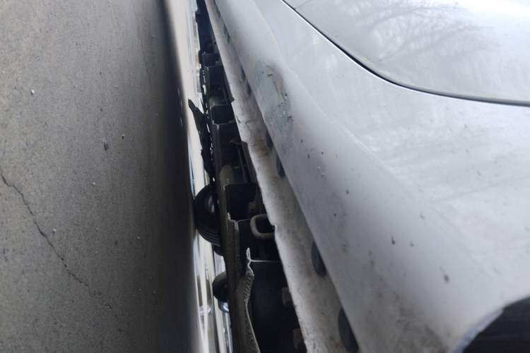 Used CHANGAN OSHAN Benni E-Star 2020 Heartbeat Edition NMC Lithium Left Side Sill