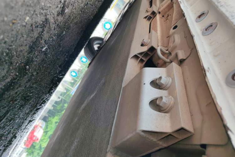 Used CHANGAN OSHAN Benni E-Star 2020 Xinyue Edition Lithium Iron Phosphate (31.95 kWh) Left Side Sill