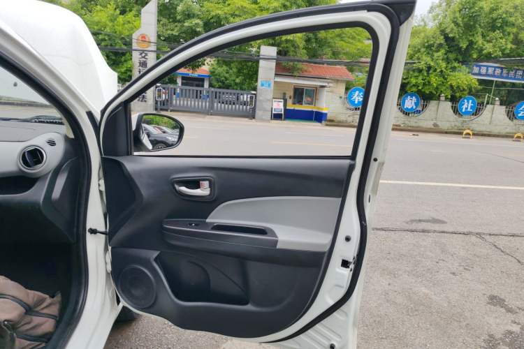 Used CHANGAN OSHAN Benni E-Star 2020 Xinyue Edition Lithium Iron Phosphate (31.95 kWh) Right Front Door Interior