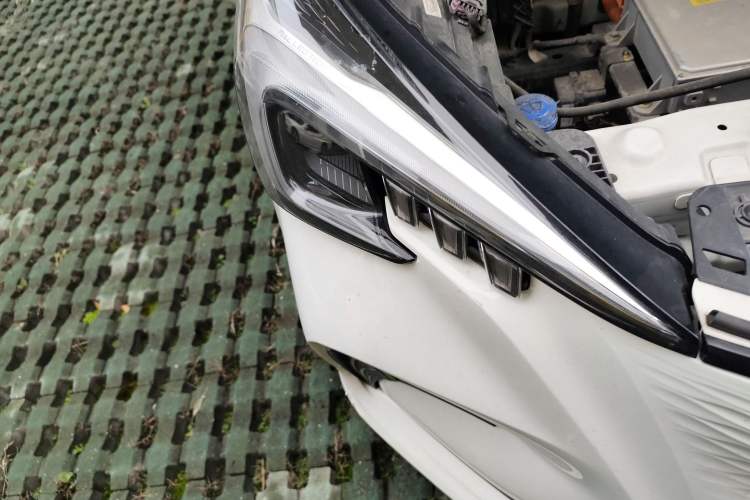 Used CHANGAN OSHAN Benni E-Star 2020 Xinyue Edition Lithium-NMC Right Front Headlight