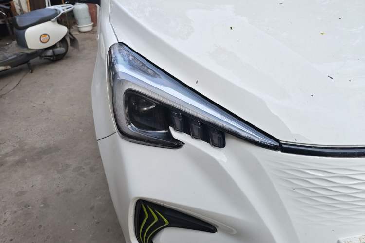 Used CHANGAN OSHAN Benni E-Star 2020 Heartbeat Edition NMC Lithium Right Front Headlight