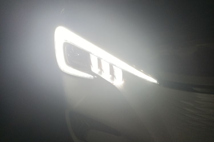 Used CHANGAN OSHAN Benni E-Star 2020 Xinyue Edition Lithium Iron Phosphate (31.18 kWh) Right Front Headlight