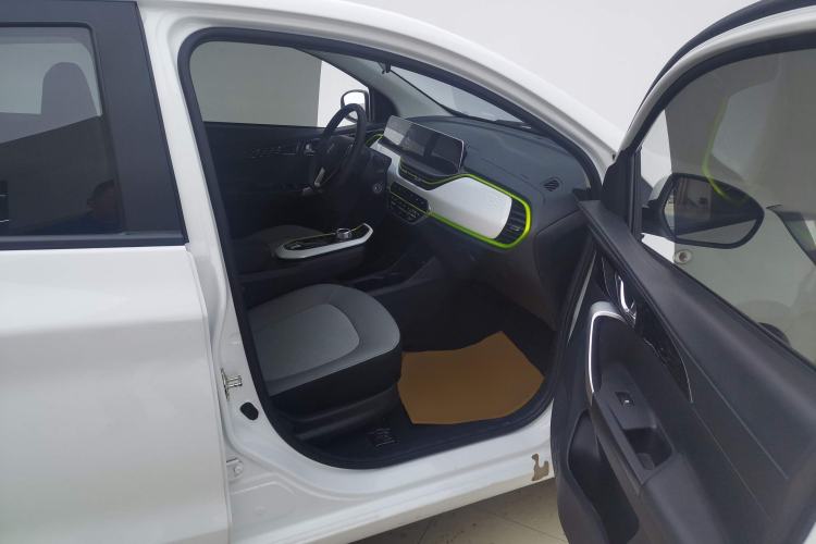 Used CHANGAN OSHAN Benni E-Star 2020 Heart Edition Lithium Iron Phosphate (31.95 kWh) Right Front Seat