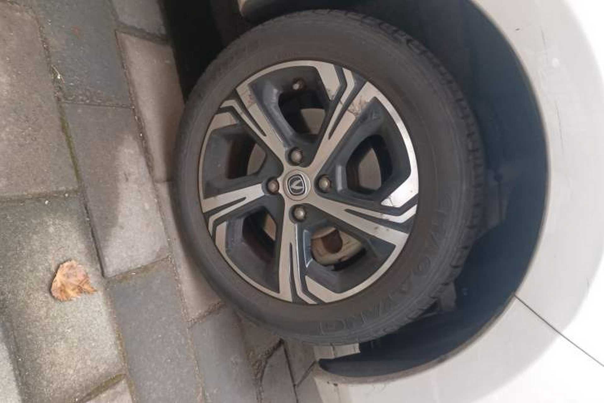 Used CHANGAN OSHAN Benni E-Star 2020 Heartbeat Edition NMC Lithium Right Front Wheel Hub