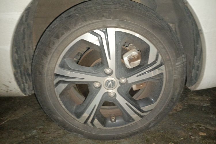 Used CHANGAN OSHAN Benni E-Star 2020 Xinyue Edition Lithium Iron Phosphate (31.18 kWh) Right Front Wheel Hub