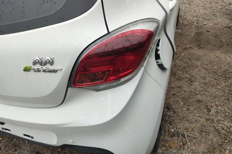 Used CHANGAN OSHAN Benni E-Star 2020 Heartbeat Edition NMC Lithium Right Rear Taillight