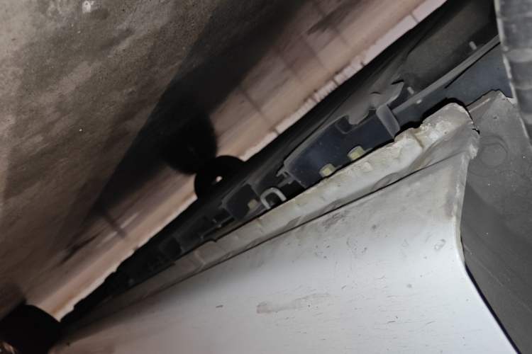 Used CHANGAN OSHAN Benni E-Star 2020 Xinyue Edition Lithium Iron Phosphate (31.95 kWh) Right Side Sill