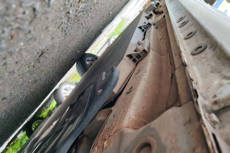 Used CHANGAN OSHAN Benni E-Star 2020 Xinyue Edition Lithium Iron Phosphate (31.95 kWh) Right Side Sill