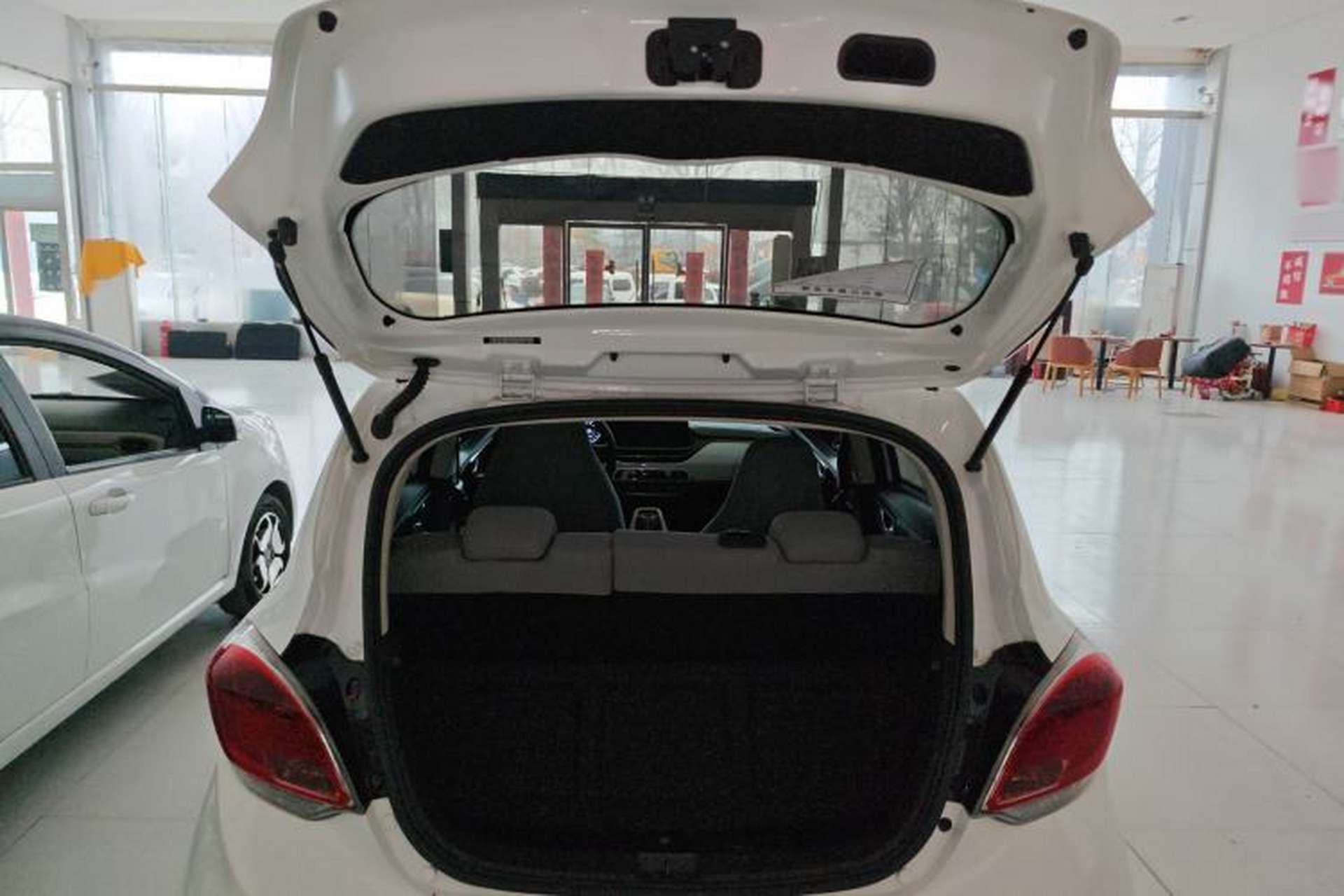 Used CHANGAN OSHAN Benni E-Star 2020 Heart Edition Lithium Iron Phosphate (31.18 kWh) Trunk