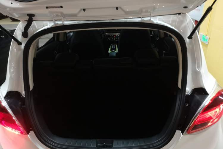 Used CHANGAN OSHAN Benni E-Star 2020 Heartbeat Edition NMC Lithium Trunk