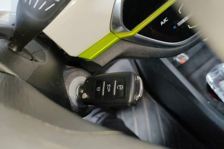 Used CHANGAN OSHAN Benni E-Star 2020 Heartbeat Edition NMC Lithium Vehicle Key