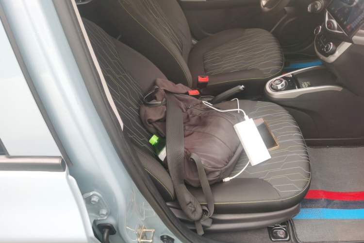 Used CHANGAN OSHAN Benni E-Star 2021 National Edition Xin Yue Version (Fast-Charging Edition) Lithium Iron Phosphate (31.18 kWh) Right Front Seat