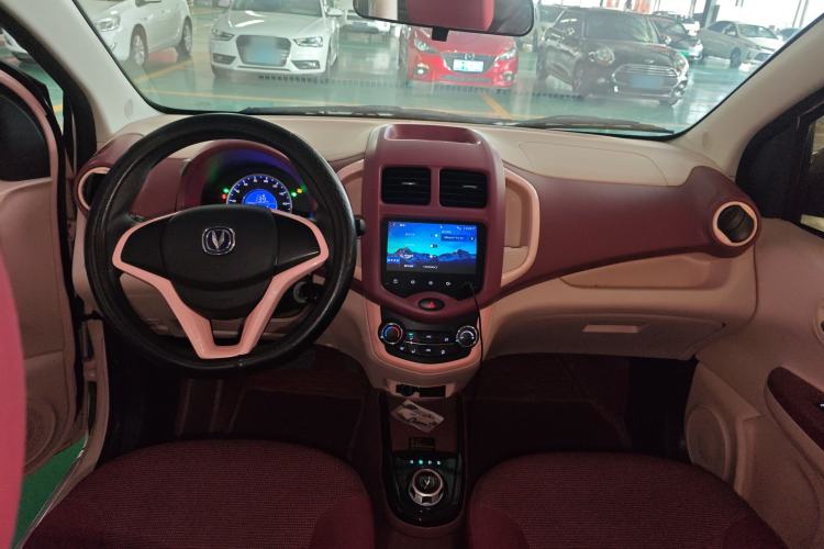 Used CHANGAN OSHAN Benni E-Star 2021 National Edition XinYi Edition Lithium Iron Phosphate (31.86 kWh) Center Console