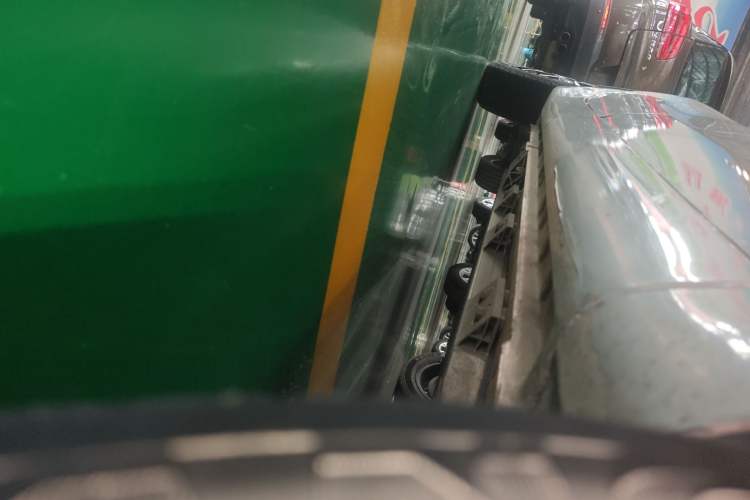 Used CHANGAN OSHAN Benni E-Star 2021 National Edition XinYi Edition Lithium Iron Phosphate (31.86 kWh) Right Side Sill