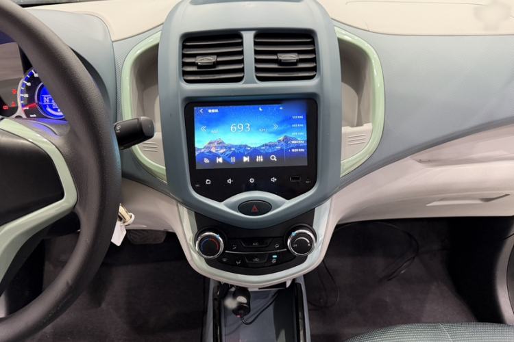 Used CHANGAN OSHAN Benni E-Star 2021 National Edition Colorful Version Lithium Iron Phosphate (31.18 kWh) Audio And AC Panel