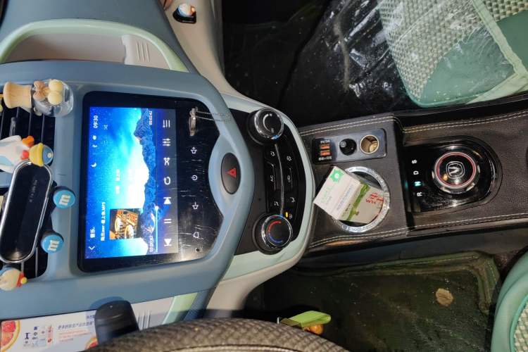 Used CHANGAN OSHAN Benni E-Star 2021 National Edition Colorful Version Lithium Iron Phosphate (31.86 kWh) Audio And AC Panel