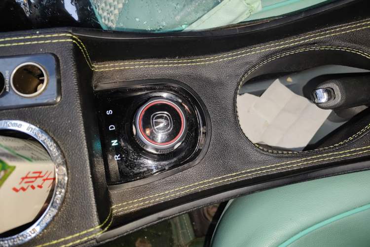 Used CHANGAN OSHAN Benni E-Star 2021 National Edition Colorful Version Lithium Iron Phosphate (31.86 kWh) Gear Lever