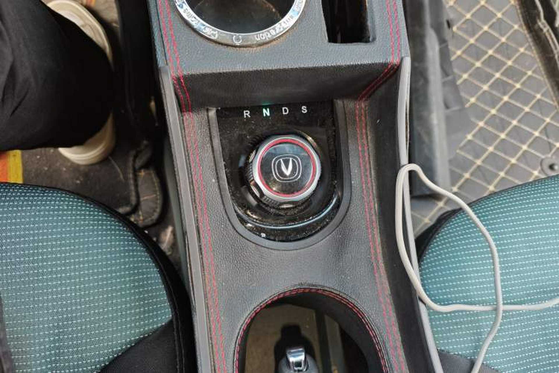 Used CHANGAN OSHAN Benni E-Star 2021 National Edition Colorful Version Lithium Iron Phosphate (31.18 kWh) Gear Lever
