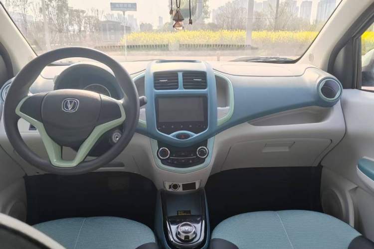 Used CHANGAN OSHAN Benni E-Star 2021 National Edition Colorful Version Lithium Iron Phosphate (31.86 kWh) Interior 1