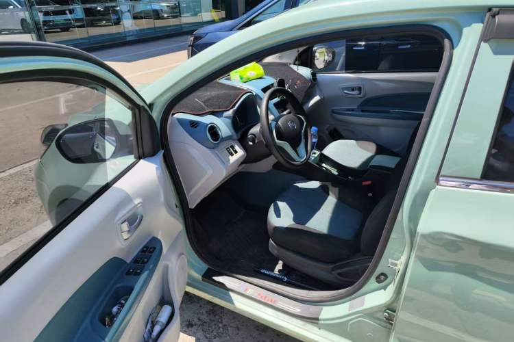 Used CHANGAN OSHAN Benni E-Star 2021 National Edition Colorful Version Lithium Iron Phosphate (31.86 kWh) Interior 3