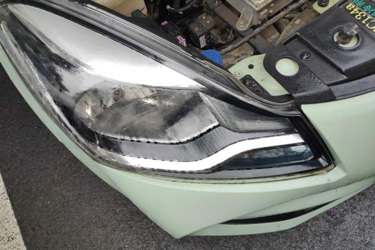 Used CHANGAN OSHAN Benni E-Star 2021 National Edition Colorful Version Lithium Iron Phosphate (31.86 kWh) Right Front Headlight