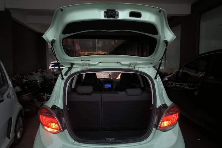 Used CHANGAN OSHAN Benni E-Star 2021 National Edition Colorful Version Lithium Iron Phosphate (31.86 kWh) Trunk