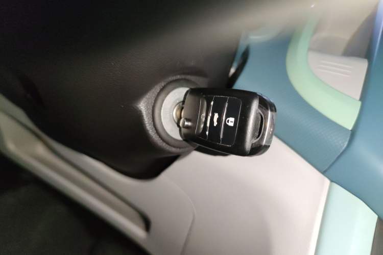 Used CHANGAN OSHAN Benni E-Star 2021 National Edition Colorful Version Lithium Iron Phosphate (31.86 kWh) Vehicle Key