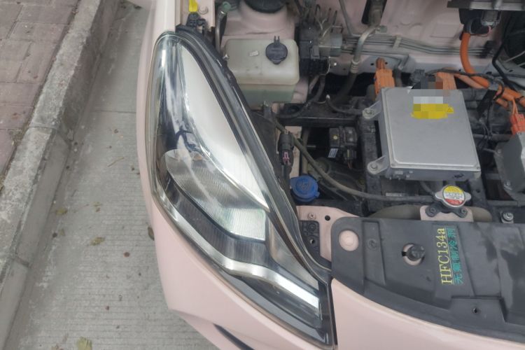 Used CHANGAN OSHAN Benni E-Star 2021 National Edition Colorful Version Lithium Iron Phosphate (31.86 kWh) Engine Bay Right