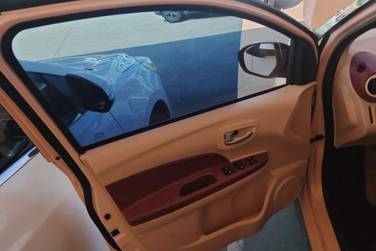 Used CHANGAN OSHAN Benni E-Star 2021 National Edition Colorful Version Lithium Iron Phosphate (31.86 kWh) Left Front Door Interior