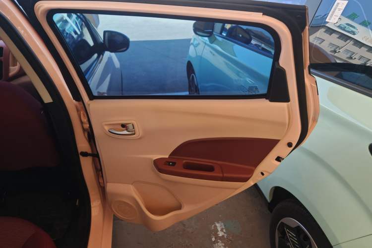 Used CHANGAN OSHAN Benni E-Star 2021 National Edition Colorful Version Lithium Iron Phosphate (31.86 kWh) Right Rear Door Interior