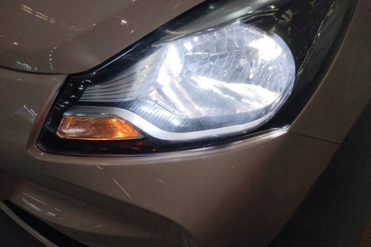 Used CHANGAN OSHAN Benni E-Star 2021 National Edition Colorful Version Lithium Iron Phosphate (31.95 kWh) Left Front Headlight