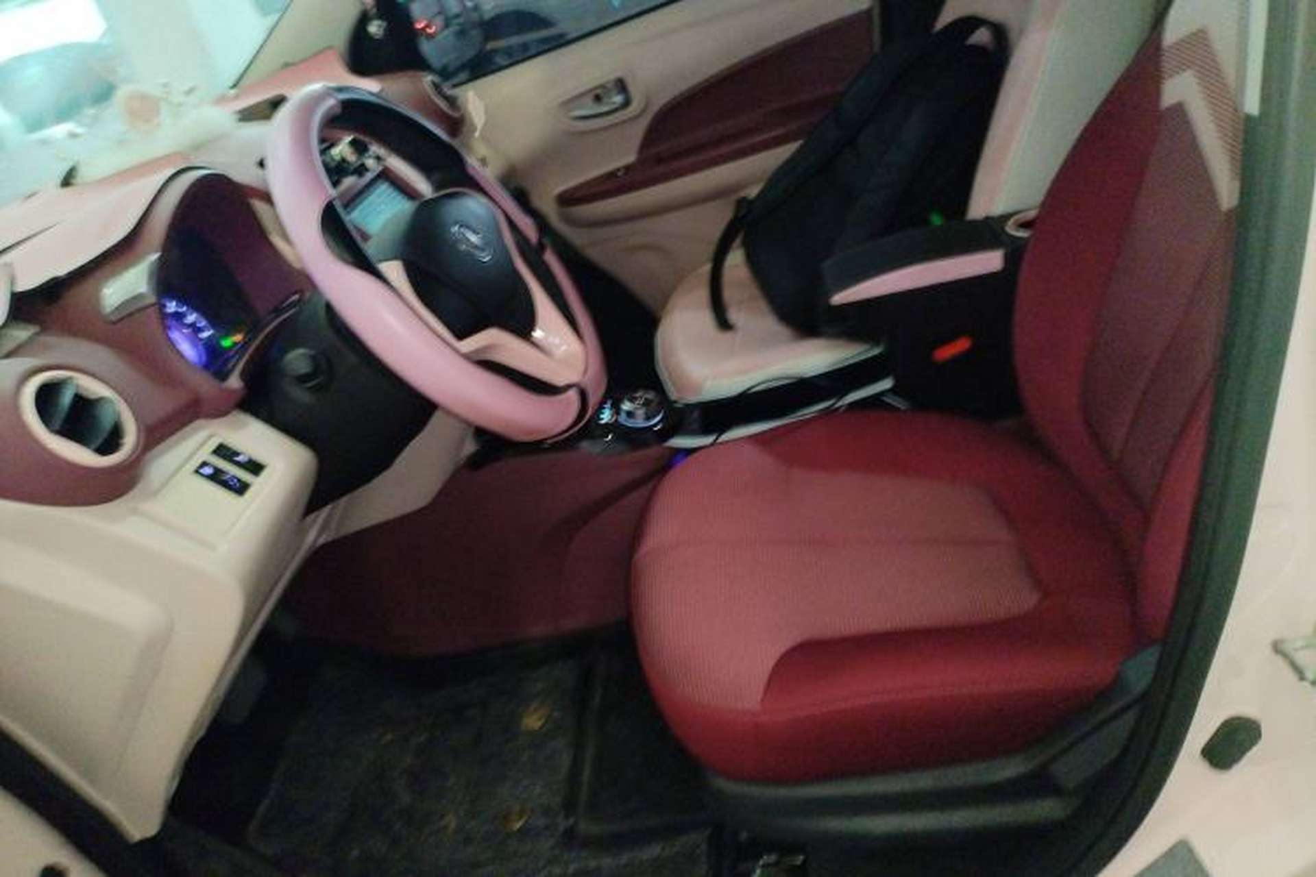 Used CHANGAN OSHAN Benni E-Star 2021 National Edition Colorful Version Lithium Iron Phosphate (31.95 kWh) Left Front Seat