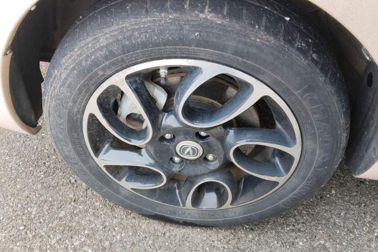 Used CHANGAN OSHAN Benni E-Star 2021 National Edition Colorful Version Lithium Iron Phosphate (31.86 kWh) Left Front Wheel Hub