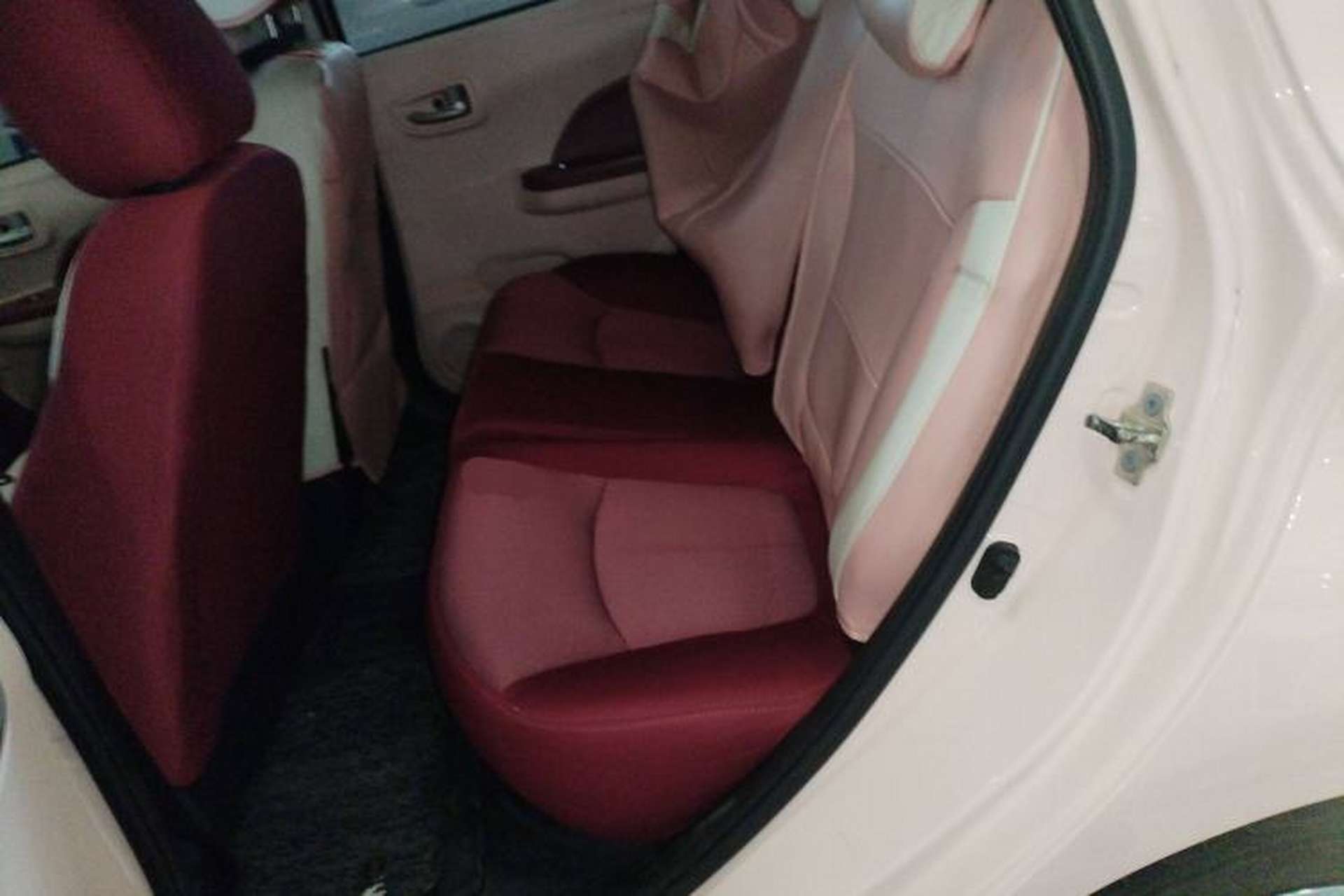 Used CHANGAN OSHAN Benni E-Star 2021 National Edition Colorful Version Lithium Iron Phosphate (31.95 kWh) Left Rear Seat