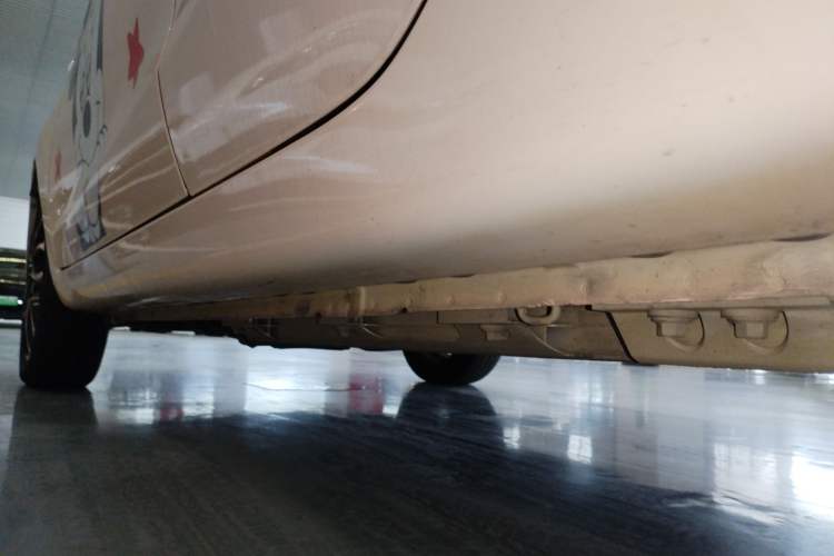 Used CHANGAN OSHAN Benni E-Star 2021 National Edition Colorful Version Lithium Iron Phosphate (31.95 kWh) Left Side Sill