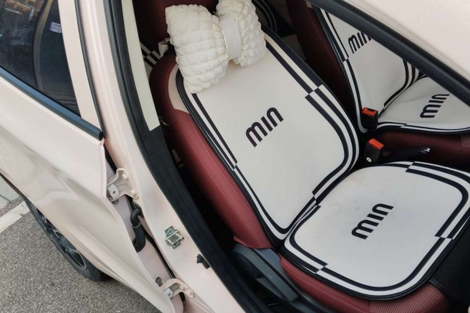 Used CHANGAN OSHAN Benni E-Star 2021 National Edition Colorful Version Lithium Iron Phosphate (31.86 kWh) Right Front Seat