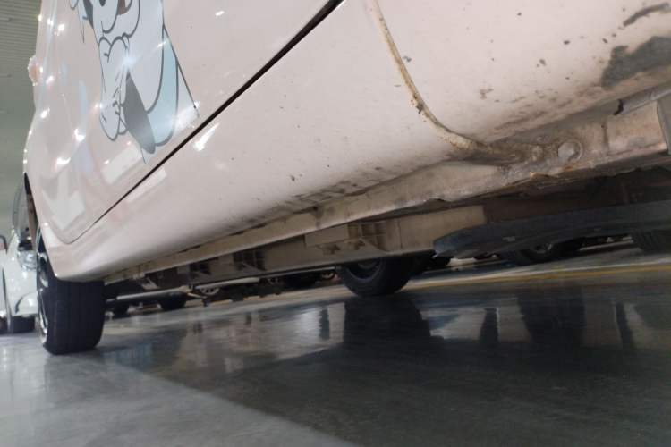 Used CHANGAN OSHAN Benni E-Star 2021 National Edition Colorful Version Lithium Iron Phosphate (31.95 kWh) Right Side Sill
