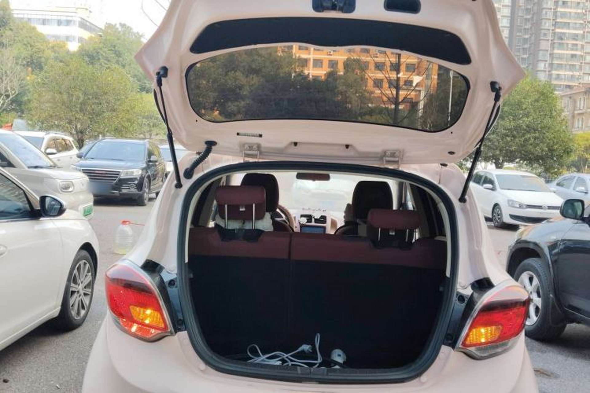 Used CHANGAN OSHAN Benni E-Star 2021 National Edition Colorful Version Lithium Iron Phosphate (31.86 kWh) Trunk