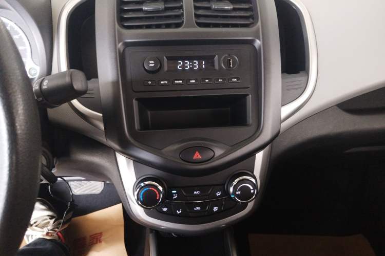 Used CHANGAN OSHAN Benni E-Star 2021 National Edition Xin Yue Version Lithium Iron Phosphate (31.86 kWh) Audio And AC Panel