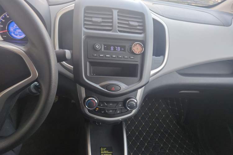 Used CHANGAN OSHAN Benni E-Star 2021 National Edition Xin Yue Version (Fast-Charging Edition) Lithium Iron Phosphate (31.18 kWh) Audio And AC Panel
