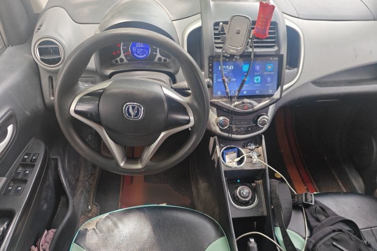 Used CHANGAN OSHAN Benni E-Star 2021 National Edition Xin Yue Version Lithium Iron Phosphate (31.18 kWh) Center Console