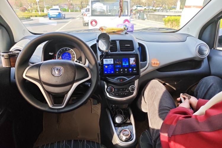 Used CHANGAN OSHAN Benni E-Star 2021 National Edition Xin Yue Version Lithium Iron Phosphate (31.86 kWh) Center Console