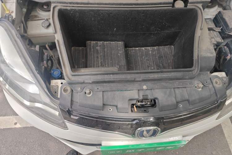 Used CHANGAN OSHAN Benni E-Star 2021 National Edition Xin Yue Version Lithium Iron Phosphate (31.18 kWh) Engine Bay
