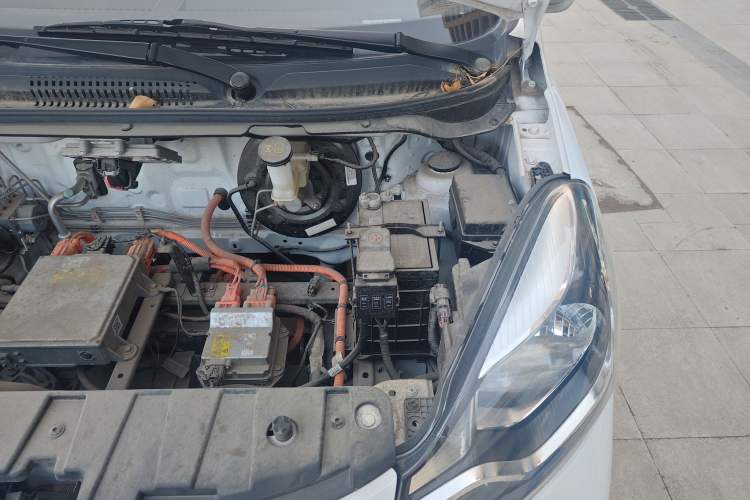 Used CHANGAN OSHAN Benni E-Star 2021 National Edition Xin Yue Version (Fast-Charging Edition) Lithium Iron Phosphate (31.18 kWh) Engine Bay Left