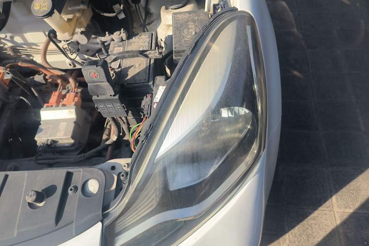 Used CHANGAN OSHAN Benni E-Star 2021 National Edition Xin Yue Version Lithium-Ion Battery Engine Bay Left