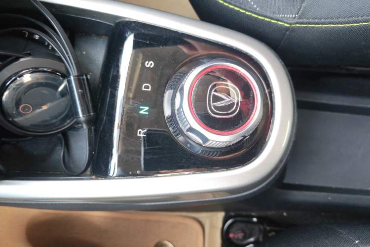 Used CHANGAN OSHAN Benni E-Star 2021 National Edition Xin Yue Version Lithium Iron Phosphate (31.86 kWh) Gear Lever